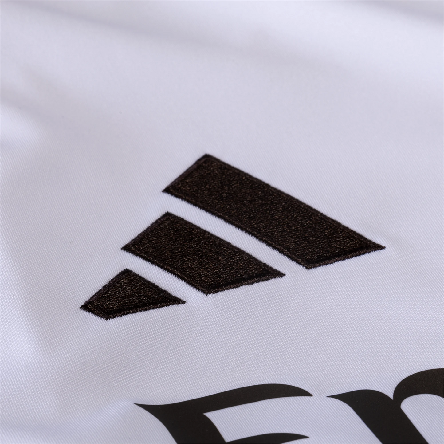 Arda Guler #15 Real Madrid Home 25/26 White Fan Jersey